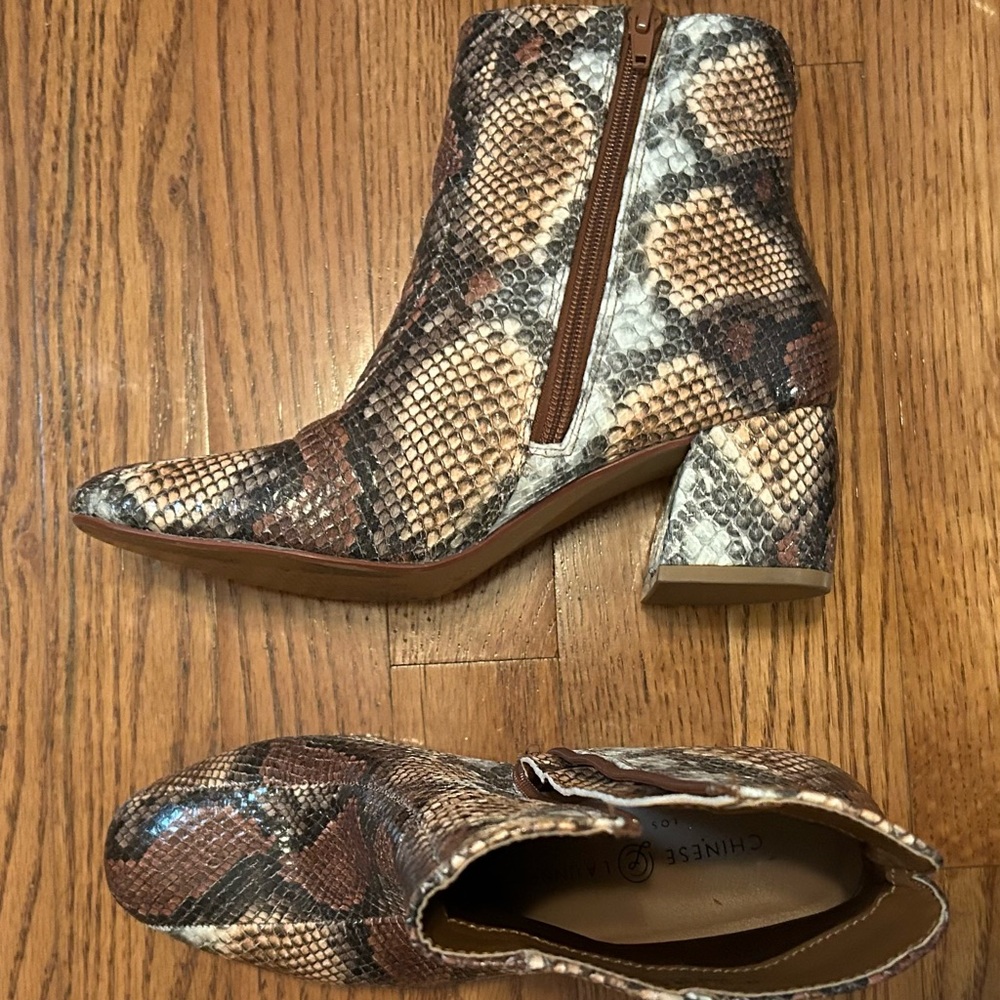 Womens short boots, snake print Chinese laundry 6